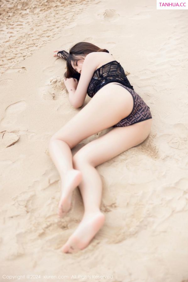 綺裡嘉 绮里嘉 [XiuRen]高清写真图 2024.01.19 No.7988 绮里嘉ula 三亚心愿旅拍第9张图片